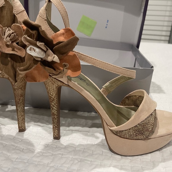 Fergie Footwear. New. Never worn. - Picture 7 of 10